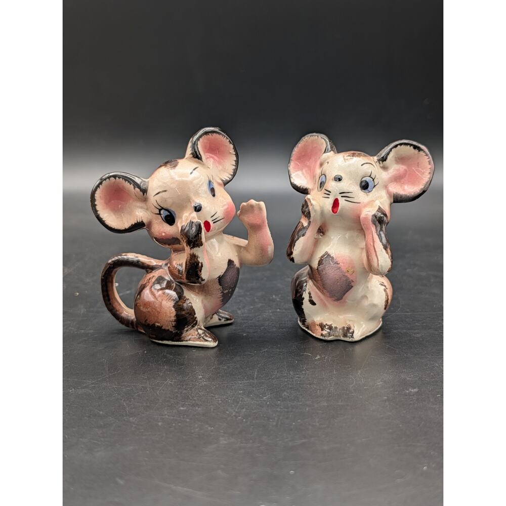 Vintage MCM Anthropomorphic Mouse Salt & Pepper Shakers Ceramic Mice w/ Cork
